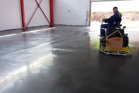 Упрочненные бетонные полы (топпинг)